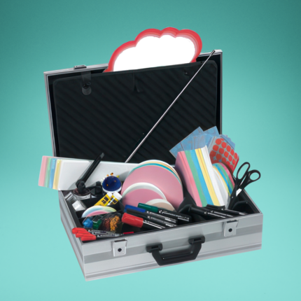 Moderatorenkoffer Premium, Aluminium, mit Tragegriff, abschließbar, Inhalt: Wolken, Überschriftstreifen, Kommunikations-, runde und ovale Karten, Markierungspkt., Flipchart-, Jumbo-Marker, Klebestifte, Klebefilm, Kreppband, Schere, Cutter, Zeigestab