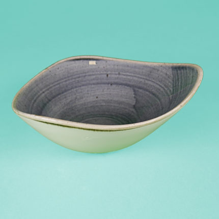 Schale / Schüssel (handmade), dreieckig, 18,5 cm, Lotus, Blueberry Stonecast - Churchill